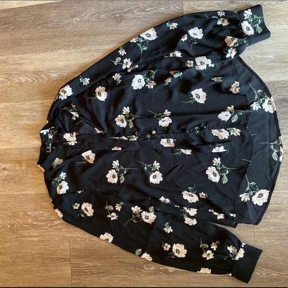 Lulus office chick floral top - Picture 2 of 3